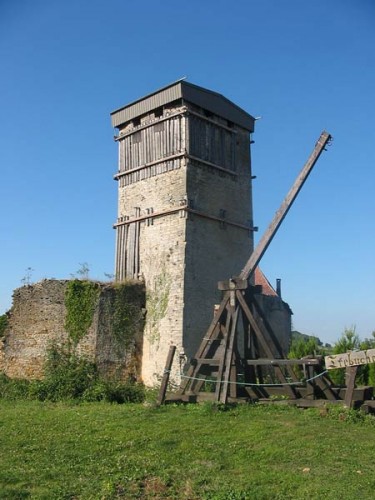 CHâTEAU MéDIéVAL D'ORICOURT