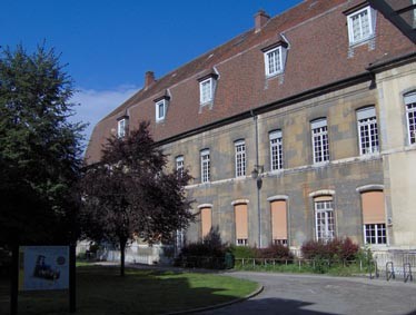 UNIVERSITé DES SCIENCES DU LANGAGE, DE L'HOMME ET DE LA SOCIéTé